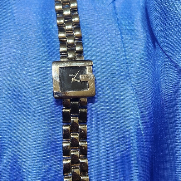 Gucci Women's G Logo Square Watch 3600L - Picture 1 of 5